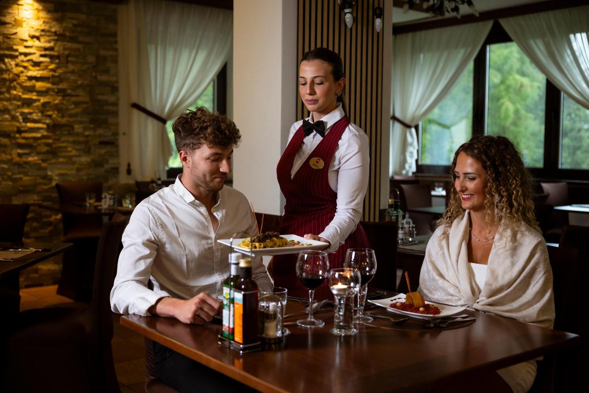 Hotel Derby Folgarida Kültér fotó